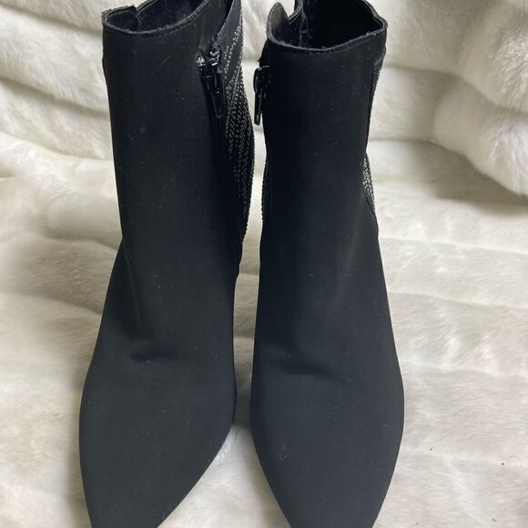 Me too  Eliza black faux suede ankle boots embellished with  silver studs SZ11M - Picture 5 of 11